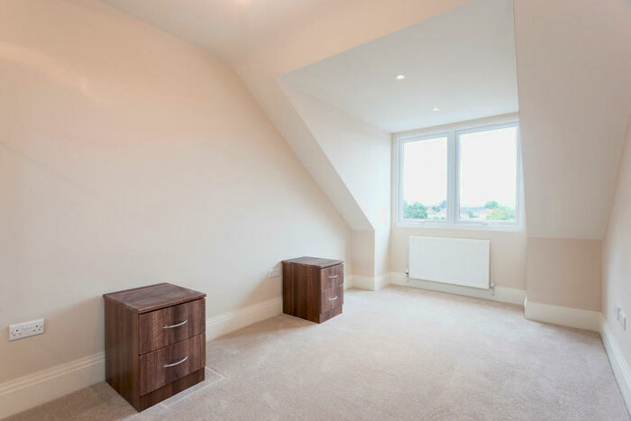 1 Bedroom Apartment To Rent In Reet Gardens, Stoke Gardens, SL1