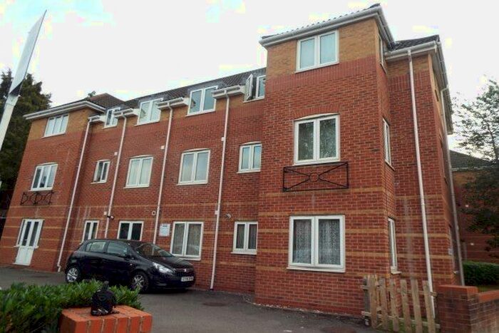 2 Bedroom Flat To Rent In Trecox Place, Southampton, SO16
