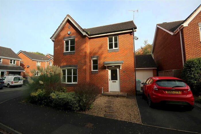 4 Bedroom Detached House To Rent In Bishops Walk, Cradley Heath, West Midlands, B64