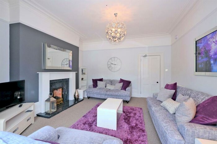 4 Bedroom Apartment To Rent In Braemar Place, West End, Aberdeen, AB10