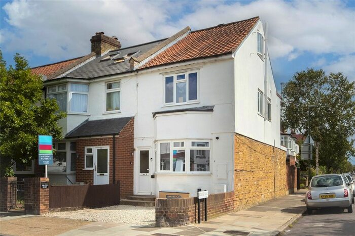 1 Bedroom Flat To Rent In Manor Grove, Richmond, TW9