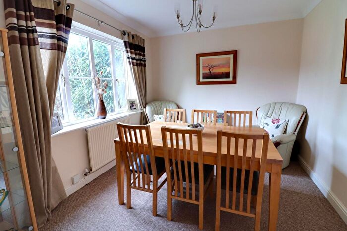 4 Bedroom Detached House For Sale In Swansmoor Drive, Hixon, ST18