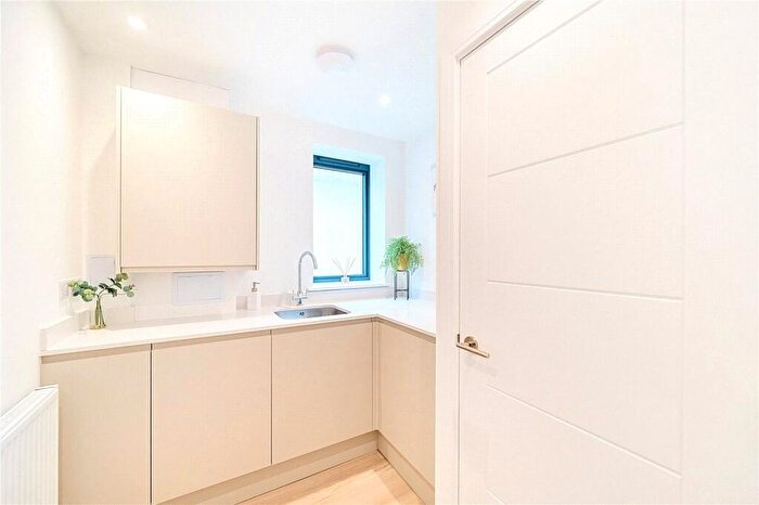 1 Bedroom Apartment For Sale In Forest View, London, E4
