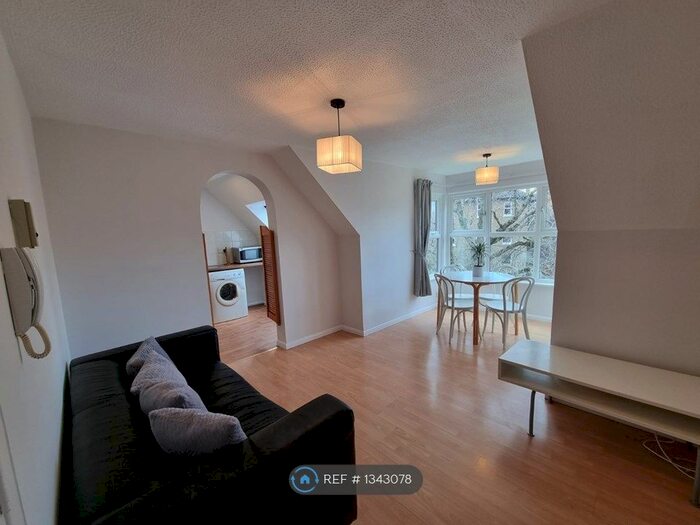 1 Bedroom Flat To Rent In Pursewardens Close, London, W13