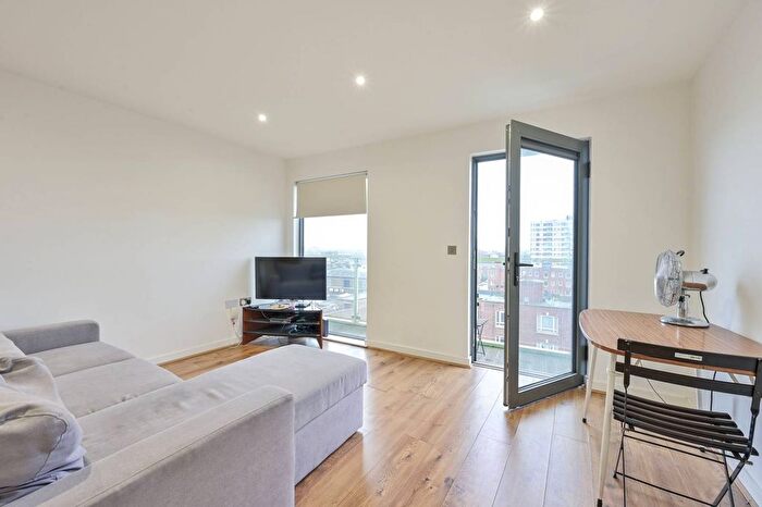 2 Bedroom Flat To Rent In Milner Road, South Wimbledon, London, SW19