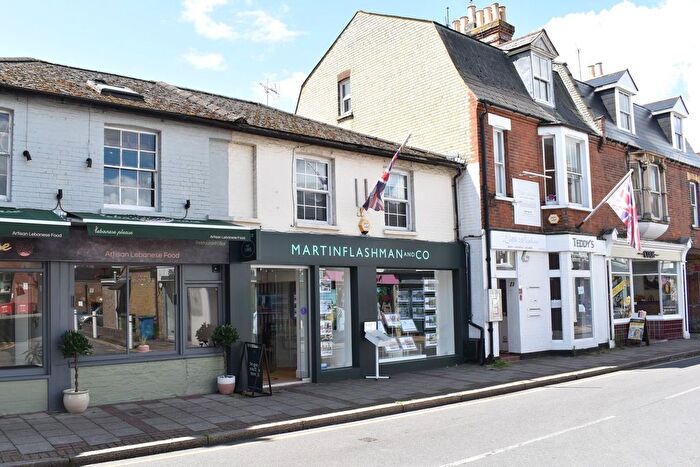 1 Bedroom Flat To Rent In Baker Street, Weybridge, KT13