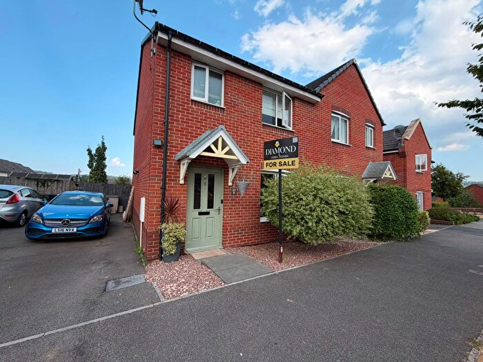 3 Bedroom Semi Detached House For Sale In Gale Way, Tiverton, EX16