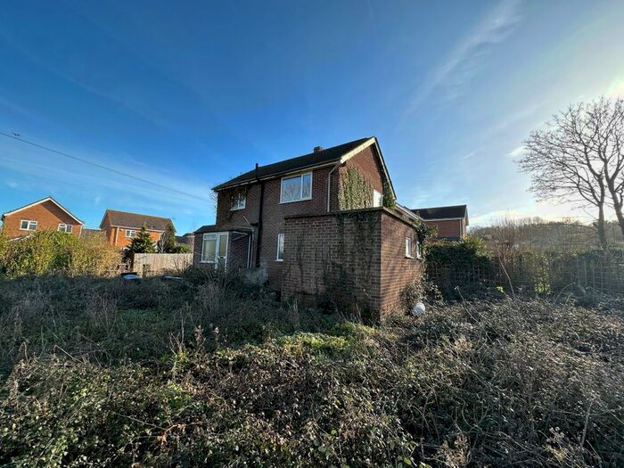 3 Bedroom Semi-Detached House For Sale In Chiltern Close, Lidlington, Bedford, MK43