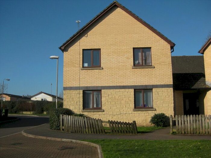 2 Bedroom Flat To Rent In Silman Close, Corsham, Wiltshire, SN13