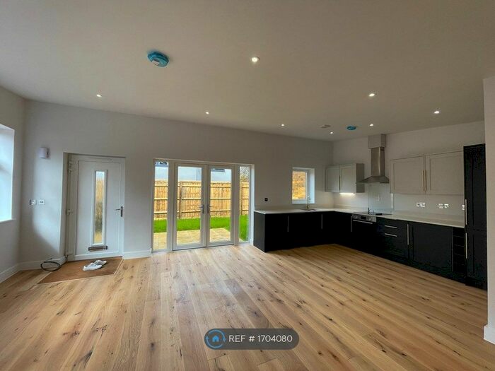 1 Bedroom Semi-Detached House To Rent In Highgrove Mews, Reading, RG1