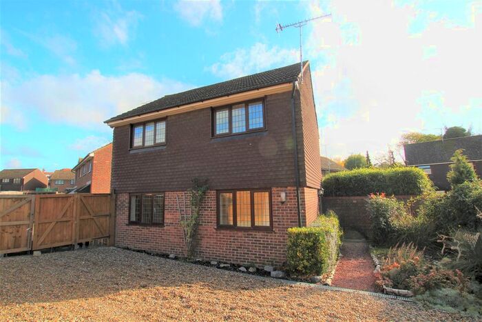 3 Bedroom Property To Rent In Henley Fields, St. Michaels, Tenterden, TN30