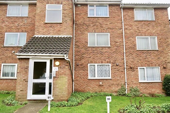 1 Bedroom Flat For Sale In Shurland Avenue, London, EN4