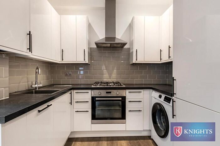 3 Bedroom Flat To Rent In Lansdowne Road, Tottenham, London, N17