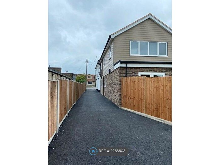 1 Bedroom Flat To Rent In Hullbridge, Hockley, SS5