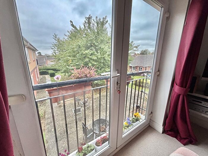 2 Bedroom Flat For Sale In Garratt Square, Whetstone, Leicester, Leicestershire., LE8