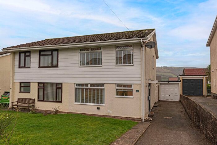 3 Bedroom Semi Detached House For Sale In Laburnum Drive, New Inn, NP4