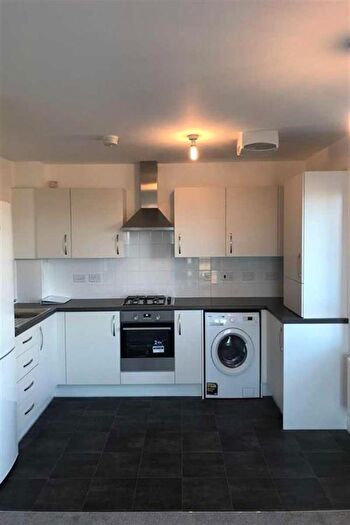 2 Bedroom Apartment To Rent In / Fells Way, Edinburgh, EH17