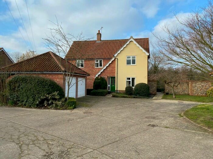 4 Bedroom Detached House For Sale In All Saints Close, Wetheringsett, IP14
