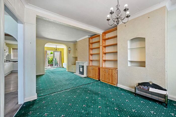 3 Bedroom Terraced House For Sale In Henley Avenue, Cheam, SM3