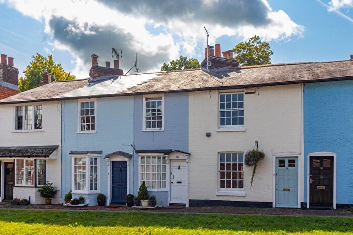 2 Bedroom Terraced House To Rent In East Street, Alresford, Hampshire, SO24