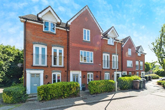 3 Bedroom Town House For Sale In Alderney Way, Ashford, TN24