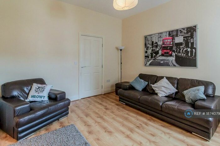 3 Bedroom Flat To Rent In Jesmond, Newcastle Upon Tyne, NE2