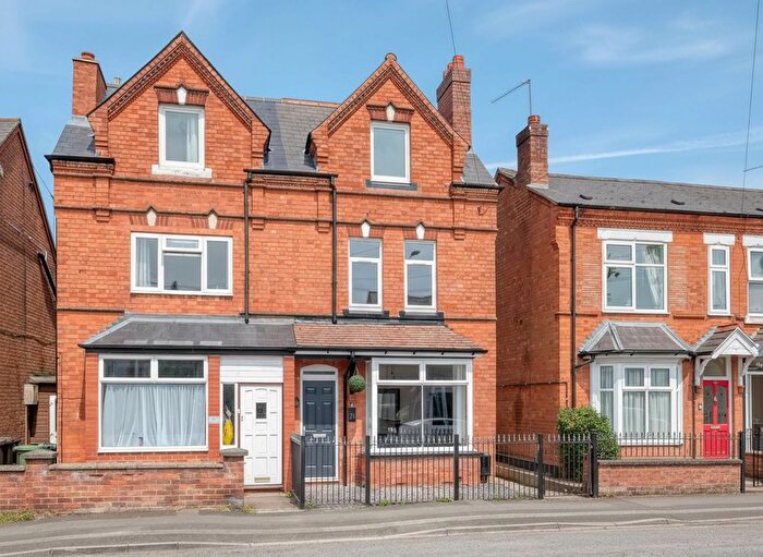 3 Bedroom Semi Detached House For Sale In Birchfield Road, Redditch, B97