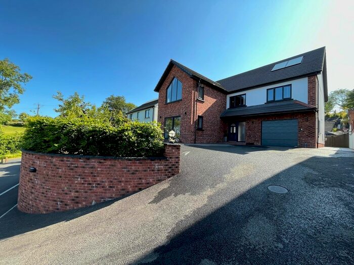 4 Bedroom Detached House For Sale In Pantglas, Croesyceiliog Carmarthen, Carmarthen, SA32