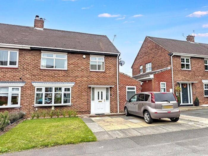 3 Bedroom Semi-Detached House To Rent In Thorntree Gill, Peterlee, Durham, SR8