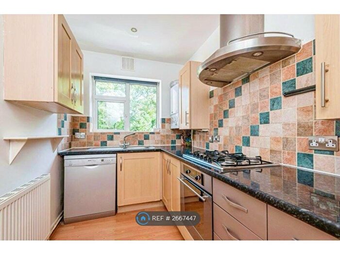 2 Bedroom Flat To Rent In Church Lane, Chapel Allerton, Leeds, LS7