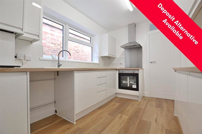 2 Bedroom Terraced House To Rent In New Street, Gloucester, Gloucestershire, GL1