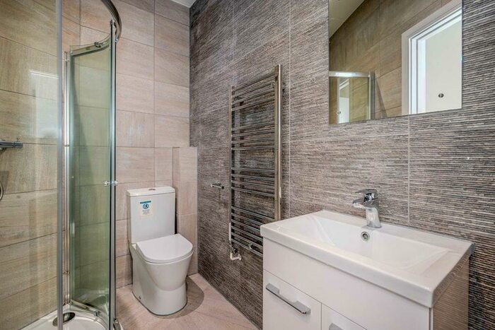 Flat To Rent In Derrys Cross, Plymouth, PL1