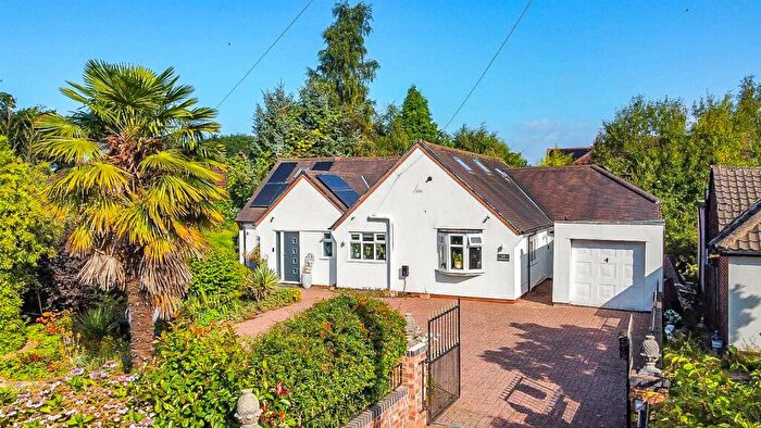 5 Bedroom Detached House For Sale In Glebelands Road, Sale, M33