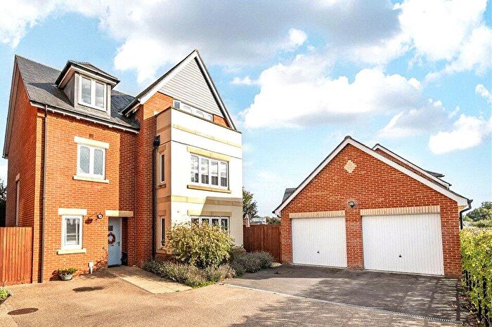 5 Bedroom Detached House For Sale In Hodinott Close, Romsey, Hampshire, SO51