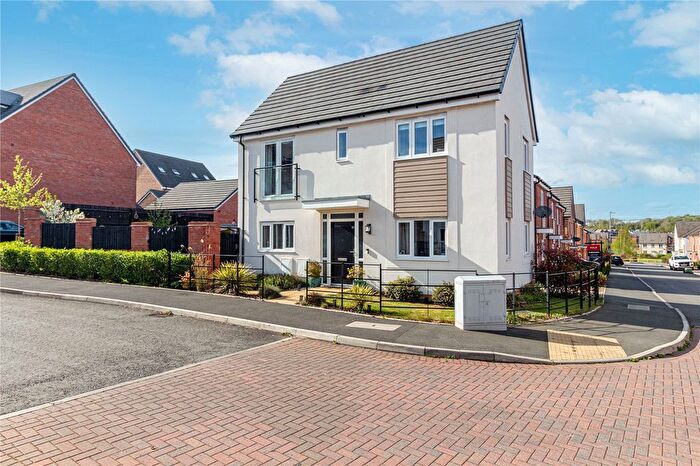 3 Bedroom Detached House For Sale In Newman Drive, Cofton Hackett, Birmingham, West Midlands, B45