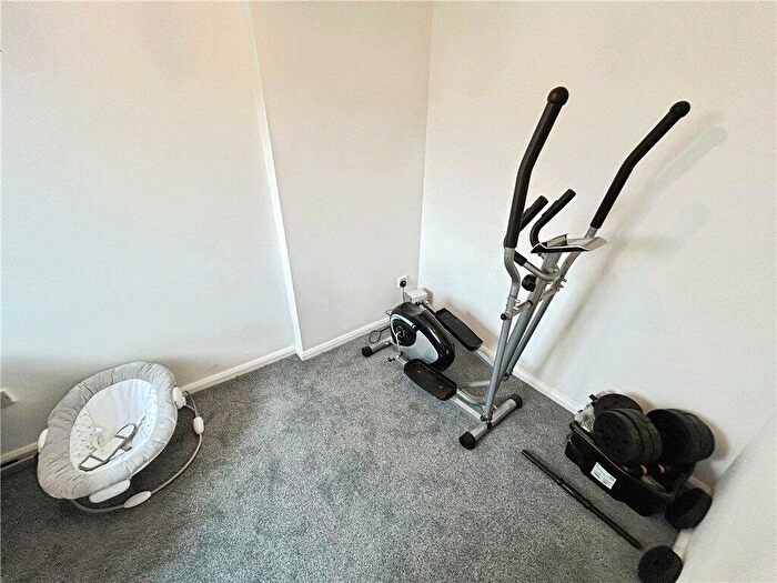 2 Bedroom Apartment To Rent In Broadwater Road, Romsey, Hampshire, SO51