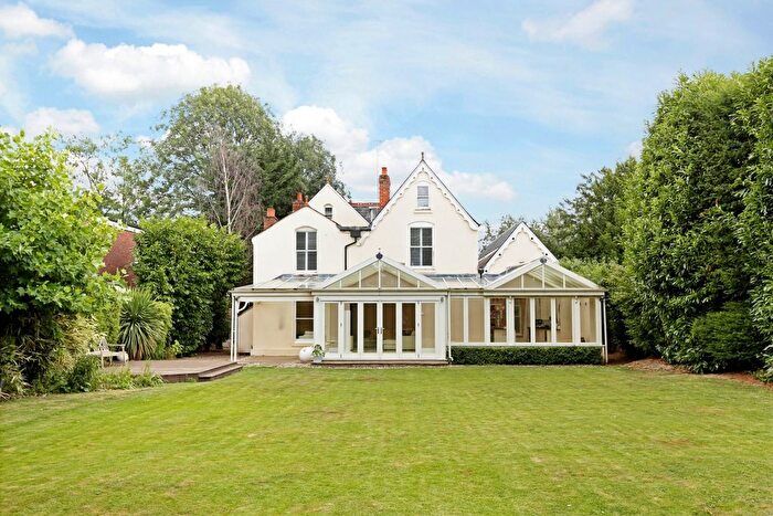 5 Bedroom Detached House To Rent In Beaumont Rise, Marlow, SL7