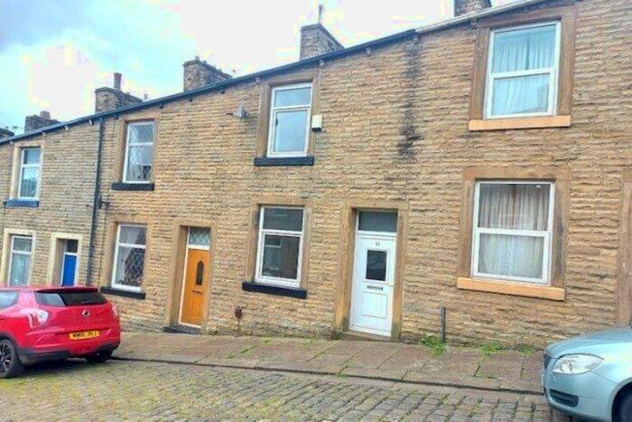 2 Bedroom Property To Rent In Basil Street, Colne, BB8