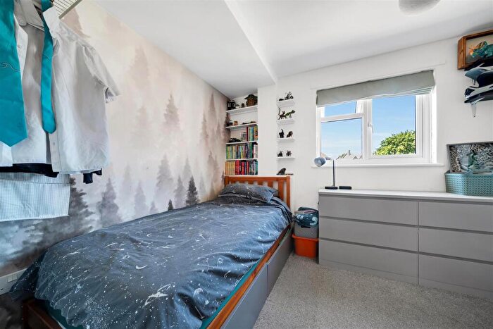 4 Bedroom House For Sale In Newton Manor Close, Swanage, BH19 - Photo 8