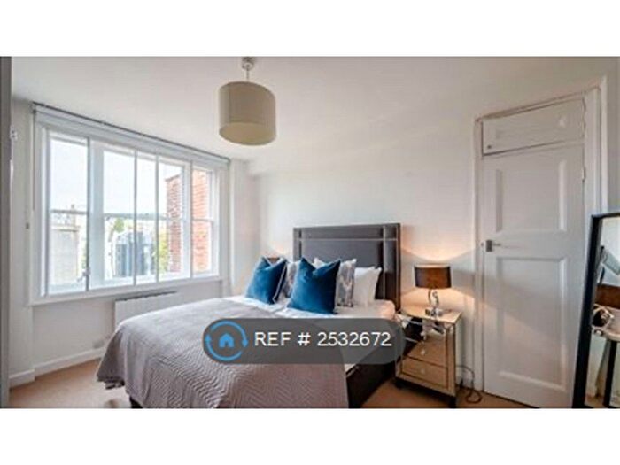 1 Bedroom Flat To Rent In Hill Street, London, W1J