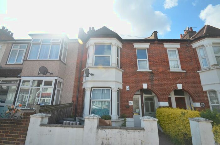 2 Bedroom Maisonette To Rent In Felmingham Road, Penge, London, SE20