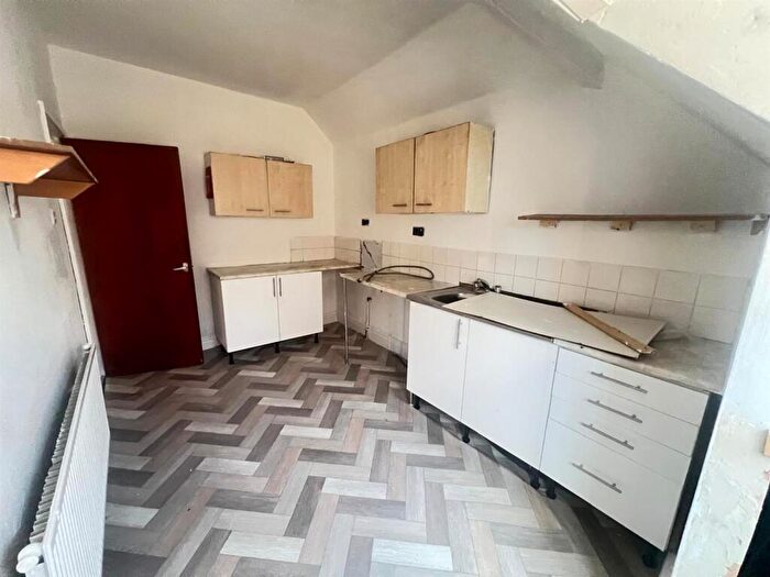 1 Bedroom Terraced House To Rent In Beeches Road, West Bromwich, B70