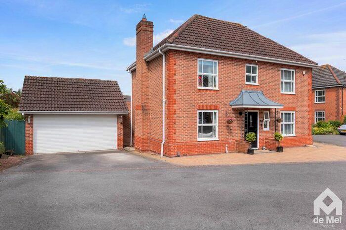 4 Bedroom Detached House For Sale In The Holt, Bishops Cleeve, GL52