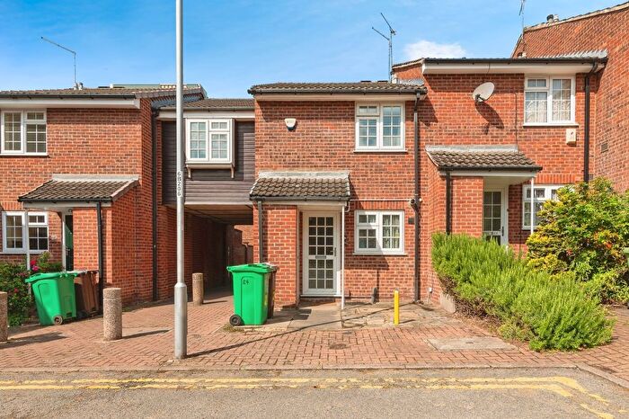 3 Bedroom End Of Terrace House For Sale In Bluecoat Close, Nottingham, Nottinghamshire, NG1