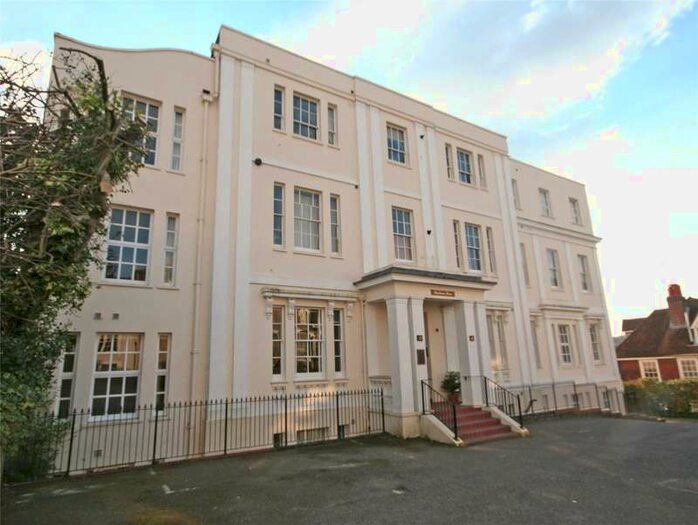 2 Bedroom Flat To Rent In Fairlawn House, 22 Mount Sion, TN1