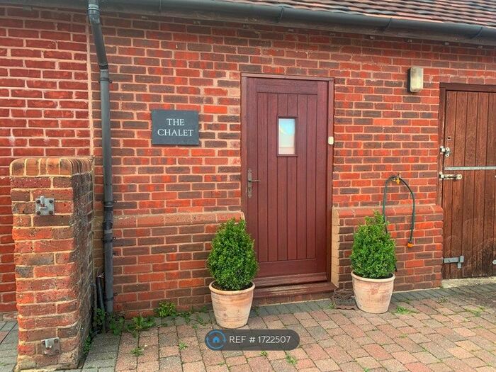 1 Bedroom Flat To Rent In Hermongers Lane, Rudgwick, Horsham, RH12