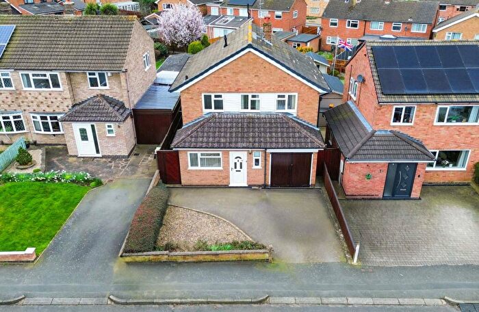 3 Bedroom Detached House For Sale In Halcroft Rise, Wigston, Leicester, LE18
