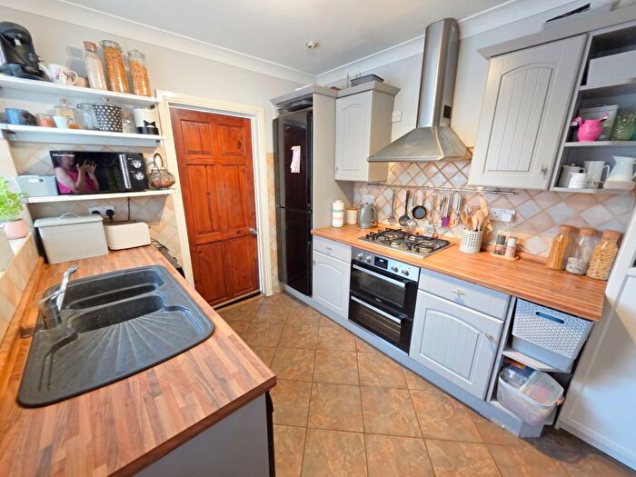 3 Bedroom Terraced House For Sale In Station Road, Walkeringham, DN10