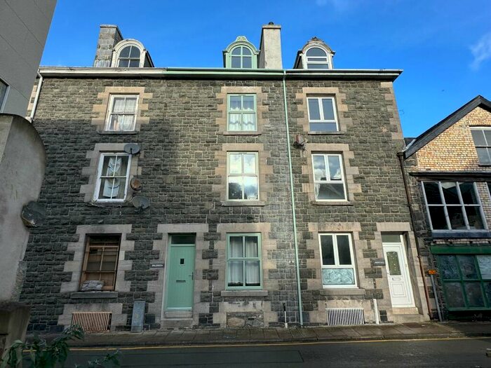 4 Bedroom Terraced House For Sale In Doleiddon, Glyndwr Street, Dolgellau., LL40