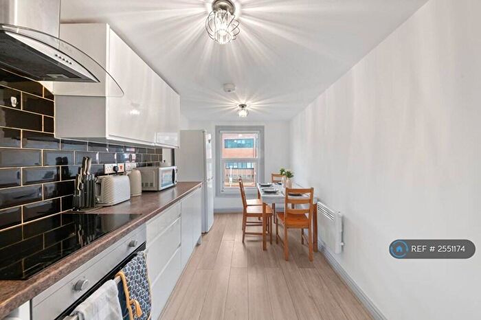 2 Bedroom Flat To Rent In Castle Street, Reading, RG1